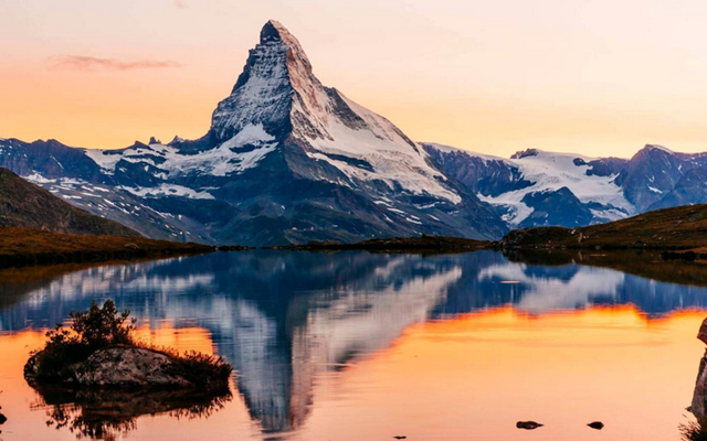 Khám phá làng Zermatt cổ kính, yên bình trong tour du lịch Thụy Sĩ